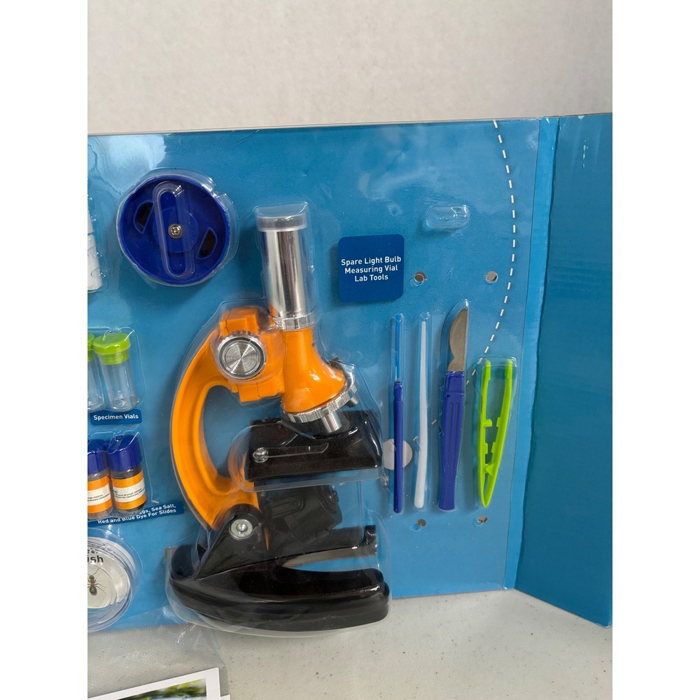 Discovery Microscope Science Kit STEM Set with Tools and Specimen Vials - Picture 4 of 7
